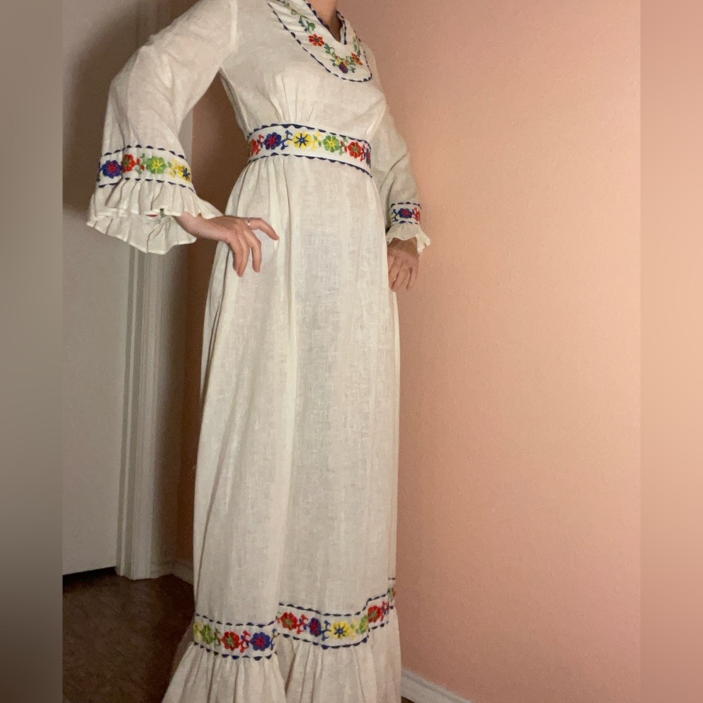 Vintage 60s/70s Sears Embroidered floral White Maxi Dress
